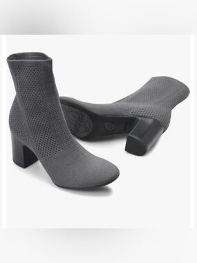 BORN Meggs Gray Sock Boots Pull-On Block Heel Booties  Size 10